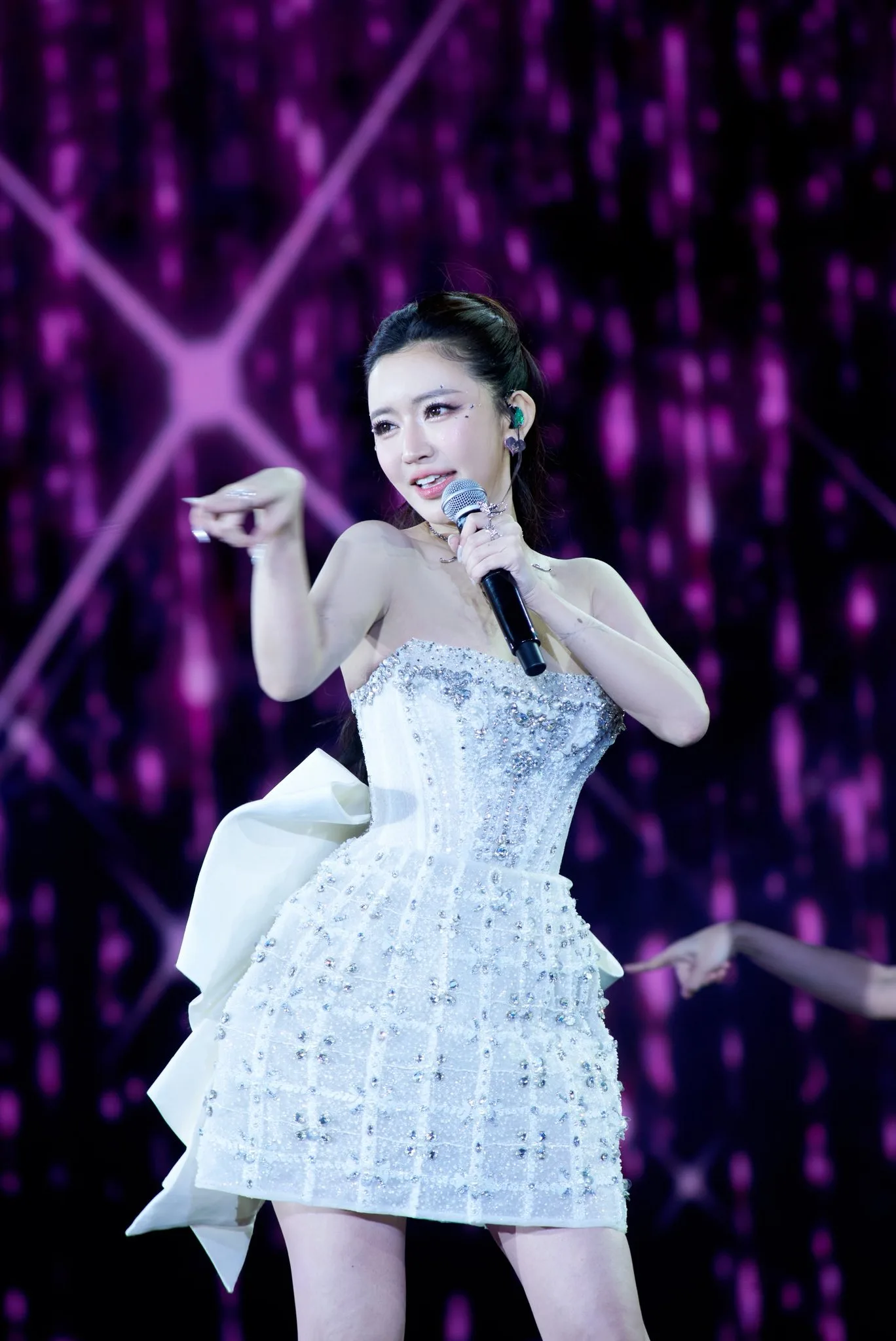 nang-tho-showbiz-ca-si-bich-phuong-nam-2026-bao-nhieu-tuoi-aam